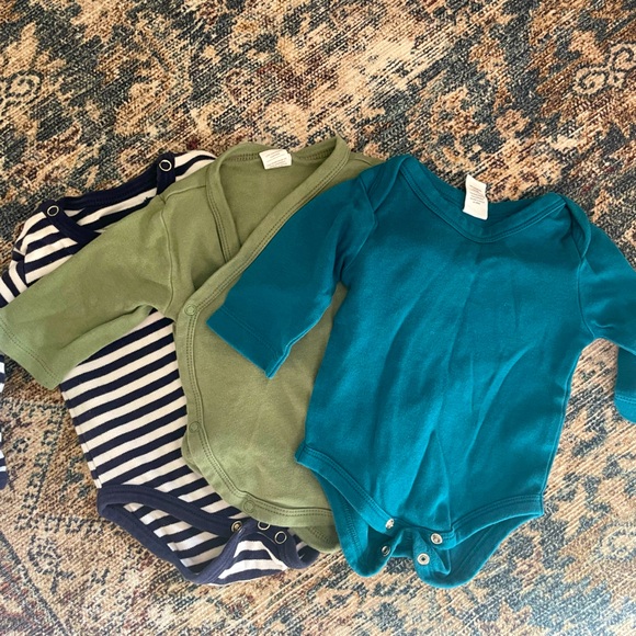 Organic Bodysuit Bundle - Picture 1 of 4